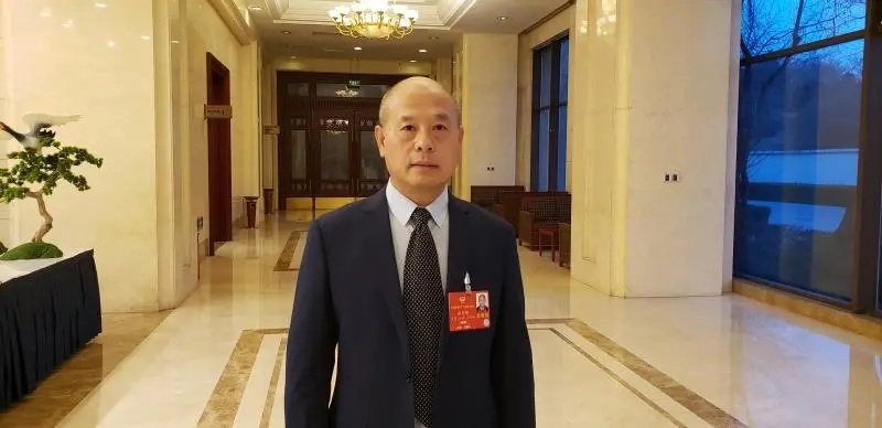 中冀广骏董事长白利刚出席“河北省政协十二届四次会议”，针对新农房改造、外墙节能保温、高层外门窗等领域做了重要提案