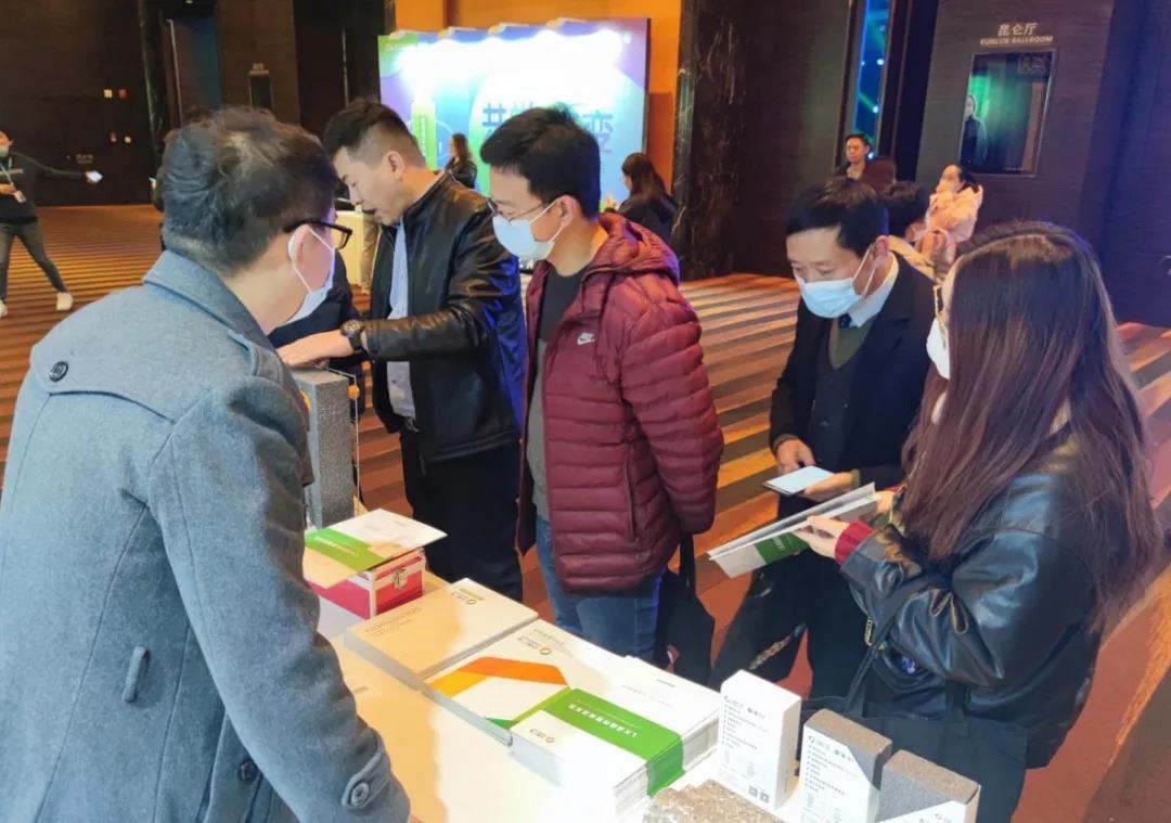 石墨聚苯板,真石漆涂料,保温一体化